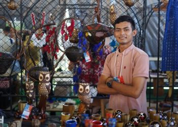 Parintins 2023: Artesãos arrecadam mais de R$ 100 mil reais em dois dias de vendas