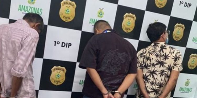 Trio assalta linha 502 em Manaus, mas acaba preso na fuga