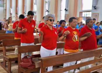 Garantido participa de missa à Nossa Senhora do Carmo para pedir bênção ao 56º Festival Folclórico de Parintins