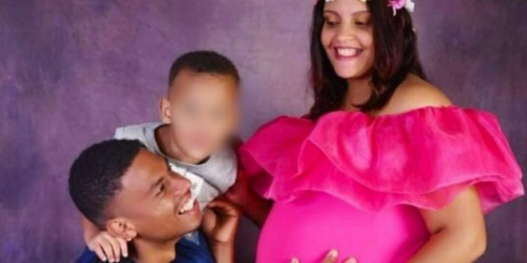 Mulher envenena marido e os dois filhos e filma uma das vítimas agonizar até a morte