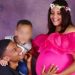 Mulher envenena marido e os dois filhos e filma uma das vítimas agonizar até a morte