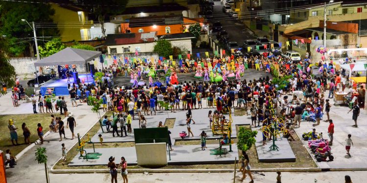 Brasileiro de 17 anos é o 2º da história a ganhar Prêmio Weizmann ao criar repelente com fruto amazônico