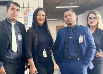 Talarica da Bemol posa ao lado de advogados e diz que Manaus vai “conhecer a verdade”