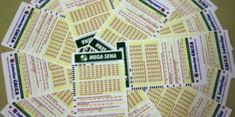 Mulher perde prêmio da Mega-Sena após cartão estornar pagamento da aposta