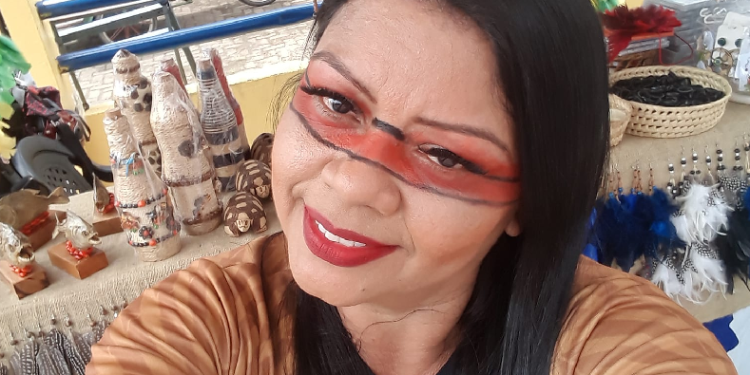 Artesã de Parintins que veio para Manaus apresentar trabalho em evento bovino morre em grave acidente