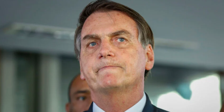 Maioria do TSE condena Bolsonaro à inelegibilidade por oito anos