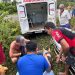 Picape fica destruída após capotar várias vezes e condutor é resgatado ferido na BR-319