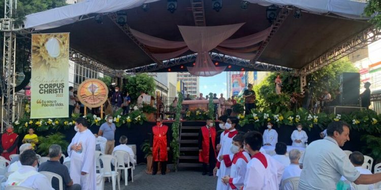 Missa e procissão estão na programação de Corpus Christi desta quinta (8)