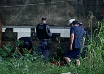 Homem é executado a tiros dentro de casa no Parque Dez