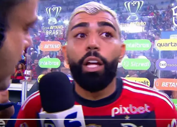 Gabigol esculacha Eric Faria e diz que problema do Flamengo é com a imprensa: ‘Falam m3rda’; vídeo