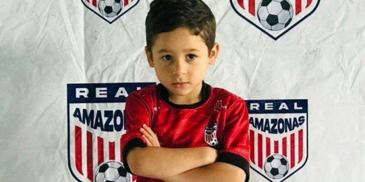 Atleta amazonense de 6 anos é aprovado para jogar no Flamengo