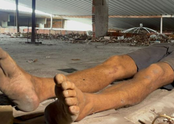 Homem amanhece morto em laje de desconhecido com tiro no rosto em Manaus