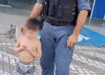 Caso solucionado: PM explica motivo de garotinho de 4 anos ter sido encontrado na rua em Manaus