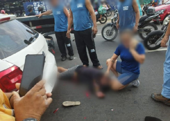 Motociclista fica ferido ao colidir com três carros na Cidade Nova