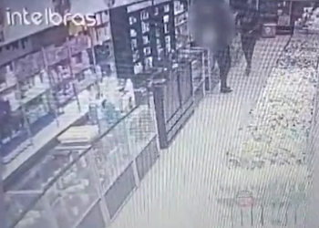 Vídeo: Bandido dá prejuízo de mais de R$ 20 mil para loja da Comepi no Nova Cidade