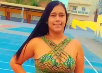 Pai mata a filha com facada no peito por causa de choro do neto