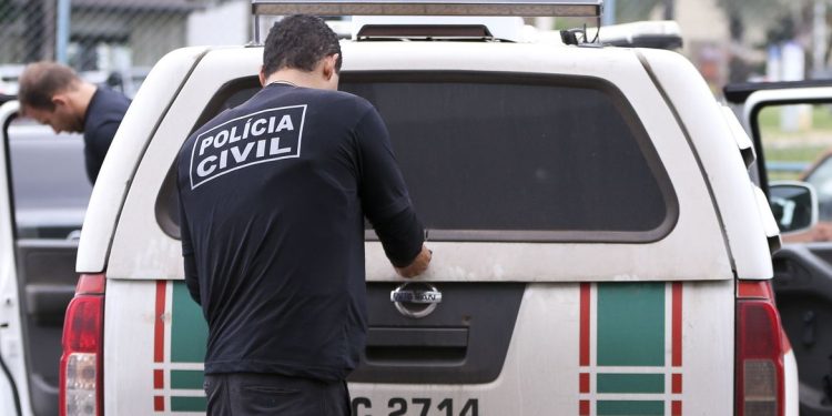 Mulher “tora” genitália do marido, faz dele refém e vai ao hospital alegando loucura