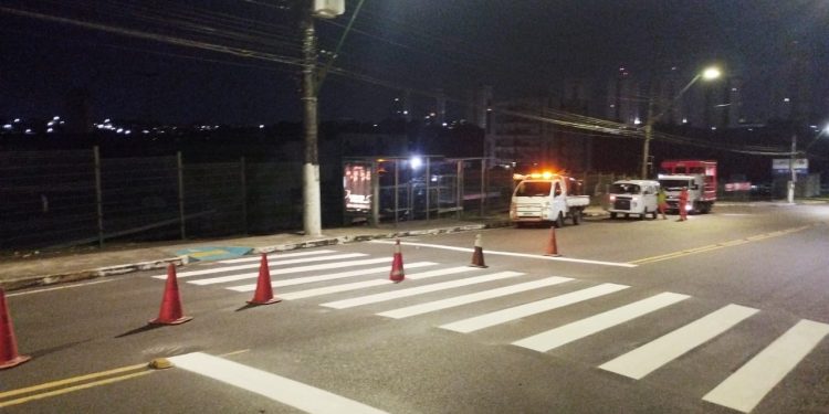 Trânsito: prefeitura reforça sinalização viária em Manaus