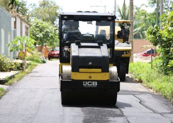 Prefeitura anuncia mais de 1600 toneladas de asfalto no Tarumã; confira as ruas
