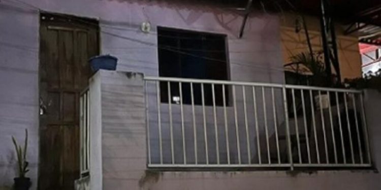 Jovem se muda para a casa da tia em Manaus e acaba executado a tiros no segundo andar