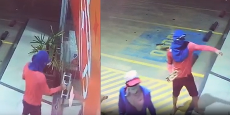 Vídeo: Dupla com rosto coberto quebra vidro de loja de conveniência em Manaus para roubar bebidas