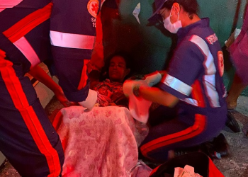 Mulher entra em trabalho de parto no meio de rua na Zona Norte e bebê nasce na calçada