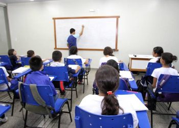 Governo reafirma reajuste de 8% na data base para professores
