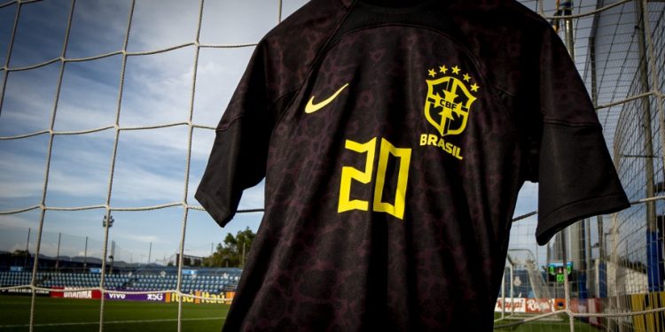 Seleção jogará com uniforme preto pela 1ª vez na história