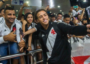Vasco quer jogar na Arena da Amazônia pelo Campeonato Brasileiro