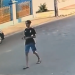 Assaltante aborda mulher em entrada de clínica de Manaus e ameaça: ‘Eu vou te furar!’; vídeo