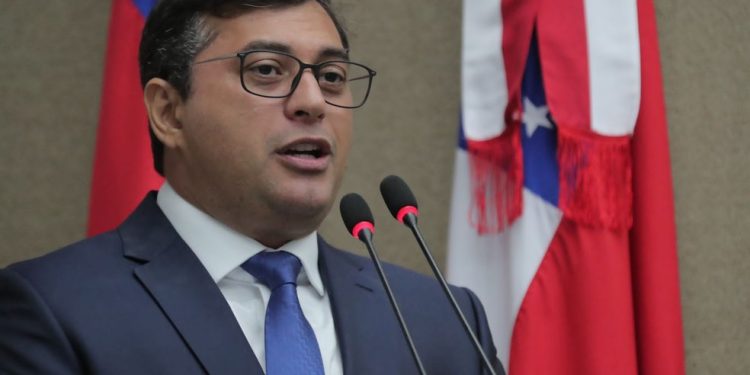 Wilson Lima reassenta mais 192 famílias das comunidades da Sharp e Manaus 2000