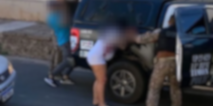 PC procura homem que sequestrou e matou jovem na virada do ano