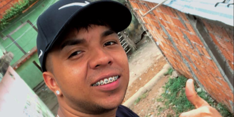 Vídeo: Voltando do trabalho, jovem é executado no Santo Agostinho
