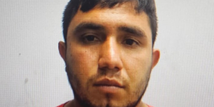 Procurado homem envolvido em roubo de celular junto com tio no Santa Etelvina