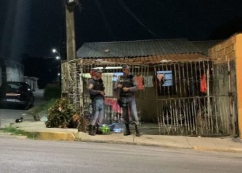 Pistoleiros invadem casa e matam ex-presidiário a tiros no Santa Etelvina