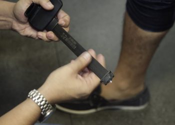 Após dizer à Justiça que é soldado do CV, juiz manda suspeito ir para casa no Amazonas