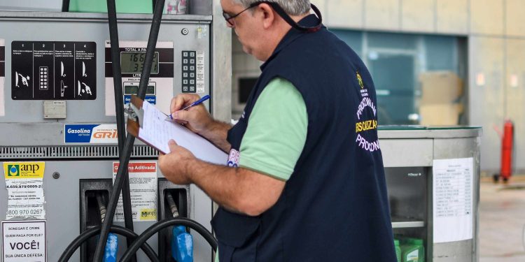 Diesel em Manaus varia 20% de preço; veja onde é mais caro e mais barato