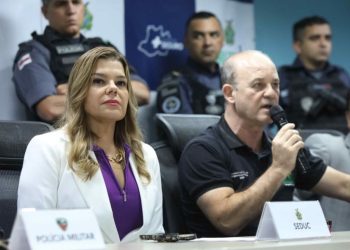 Facções estão ligando para as escolas de Manaus exigindo PIX para não atacar as unidades