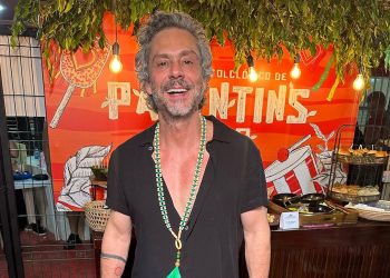 ‘É algo descomunal, as 7 maravilhas’, diz Alexandre Nero ao se despedir de Parintins