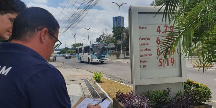 Procon fiscaliza postos após gasolina passar de R$ 6 em Manaus