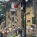 Cerca de 19 pessoas ficam sobre destroços após prédio desabar