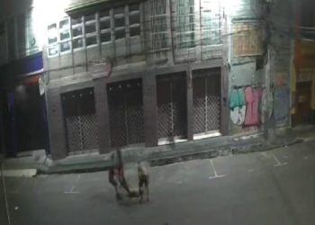 Vídeo mostra trio arrastando corpo de homem após ser morto no Centro de Manaus; veja