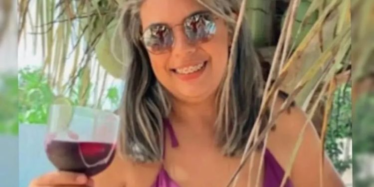 Mulher é morta a tiros em salão de beleza na frente da irmã