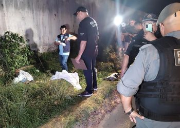 Caminhão atinge e mata motoqueiro no Tarumã; cenas fortes