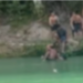 Banhistas se desesperam ao ver jovem morrendo afogado no Lago Azul