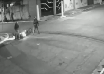 Entregador de app reage a assalto e acaba morto a tiros; vídeo