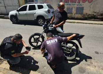 Em Manaus, polícia prende mecânico com motos adulteradas