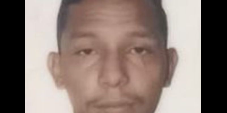 A caminho de casa com a esposa e a filha, jovem é morto a tiros em Rio Preto da Eva