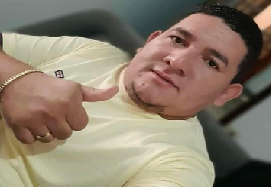 No flutuante da família, homem é executado com oito tiros em Manacapuru