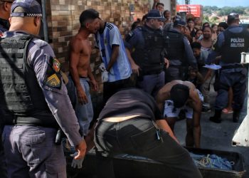 Pistoleiros matam homem com 12 tiros e acertam o sobrinho dele de 3 anos em Manaus